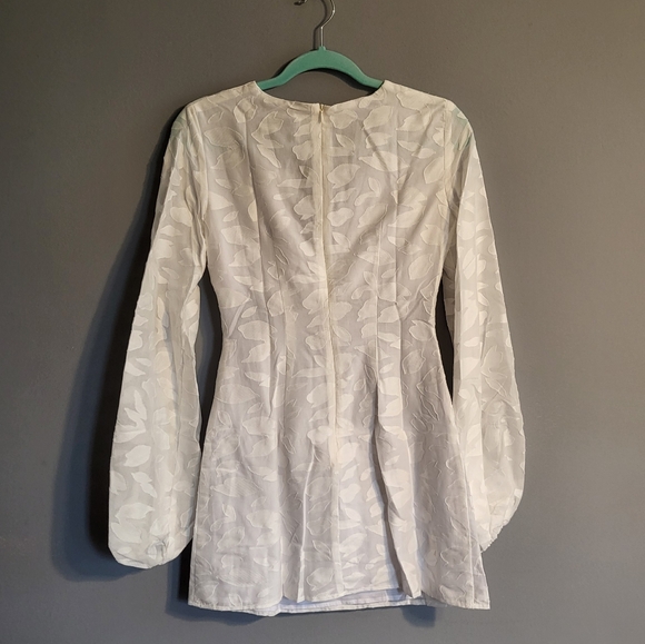RUMOR REVOLVE Size Small Giselle Cut Out Mini Dress White Long Sleeve - Picture 7 of 9
